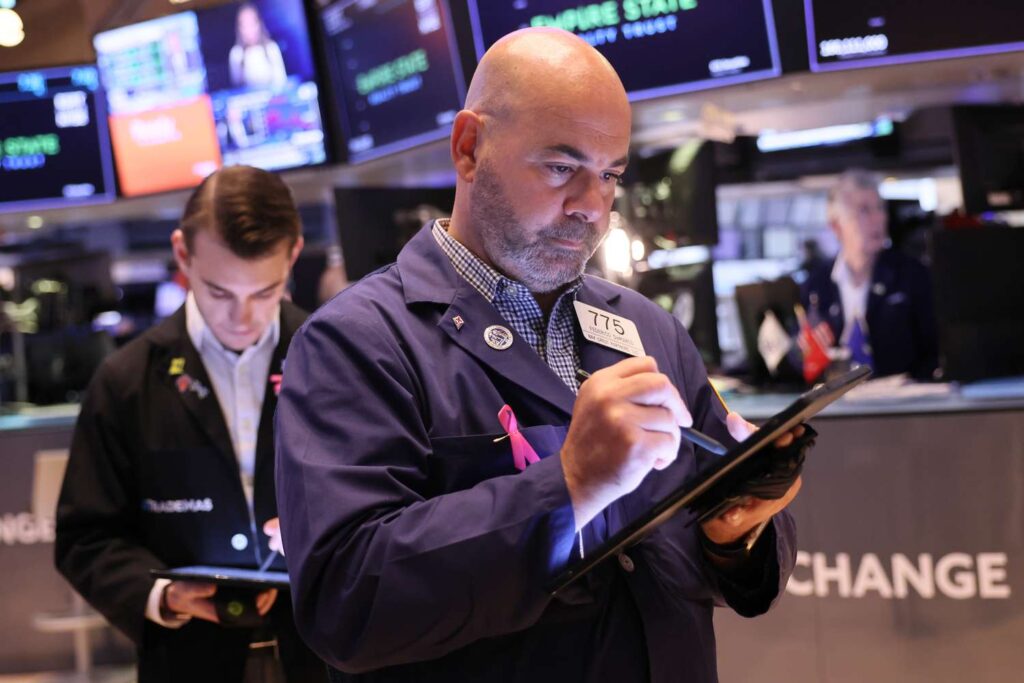 Dow Gains Nearly 200 Points Following Fed Comments